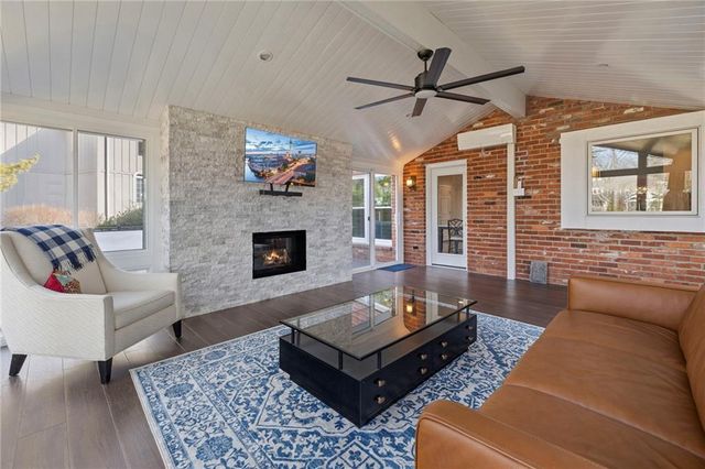 4600 W 126th Street, Leawood, KS 66209