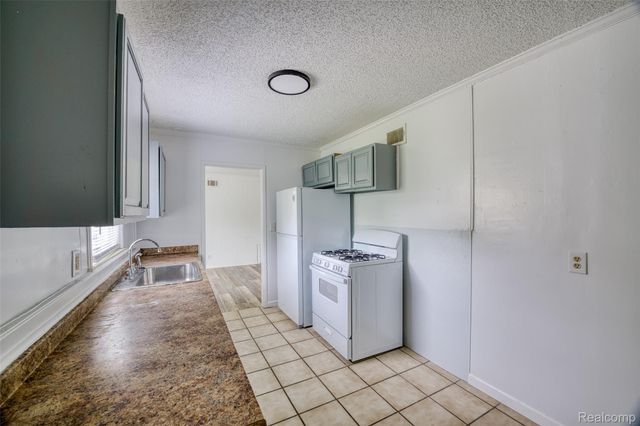 585 Olds Street, Ypsilanti, MI 48198
