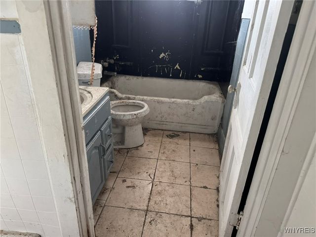 1306 East Lovejoy Street, Buffalo, NY 14206