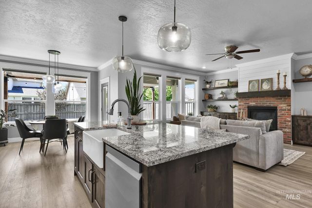 5313 S Tindaris Pl, Meridian, ID 83642