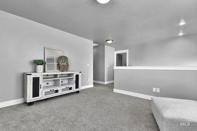 5313 S Tindaris Pl, Meridian, ID 83642