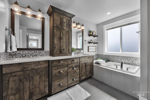 5313 S Tindaris Pl, Meridian, ID 83642