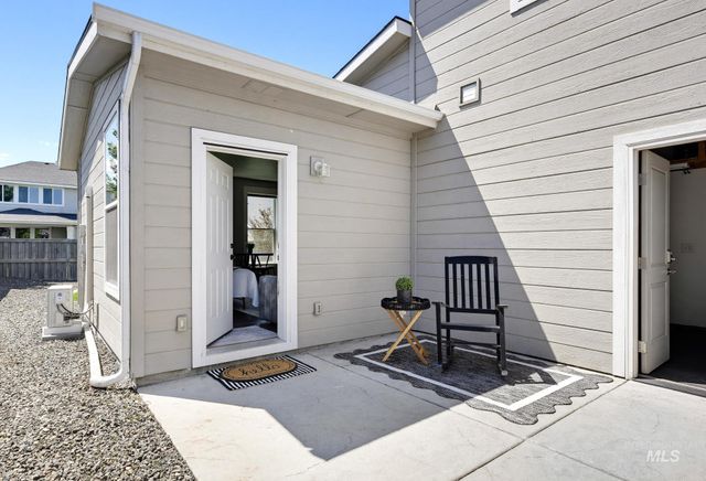 5313 S Tindaris Pl, Meridian, ID 83642