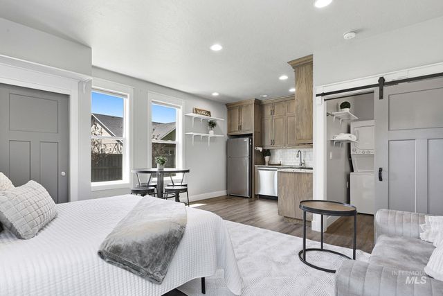 5313 S Tindaris Pl, Meridian, ID 83642