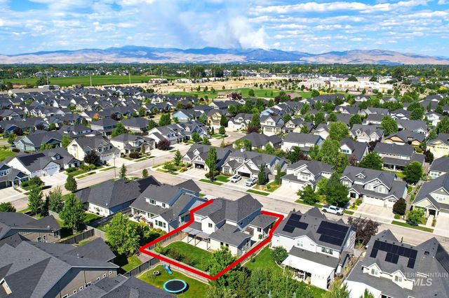 5313 S Tindaris Pl, Meridian, ID 83642