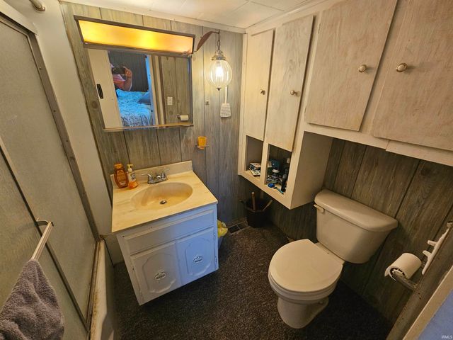 702 S Durbin Street, Bicknell, IN 47512
