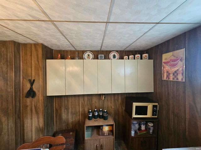 702 S Durbin Street, Bicknell, IN 47512