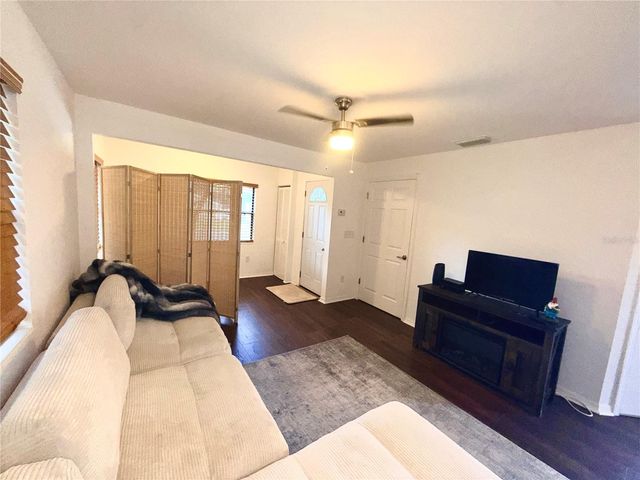 2852 59TH AVENUE N, St Petersburg, FL 33714