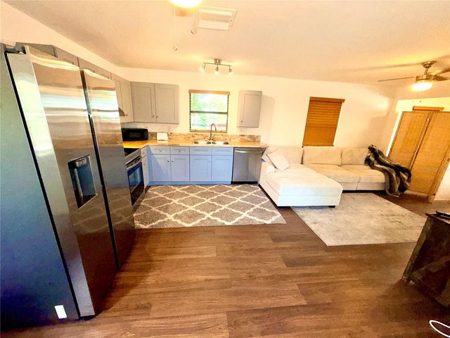 2852 59TH AVENUE N, St Petersburg, FL 33714