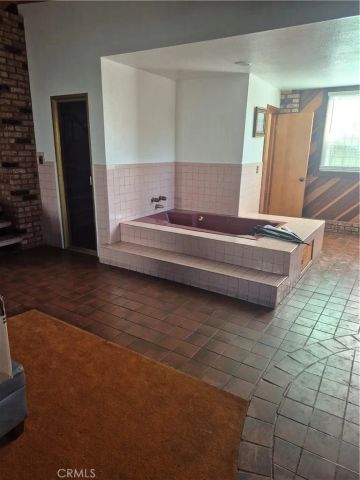 12621 S Hoover South, Los Angeles, CA 90044