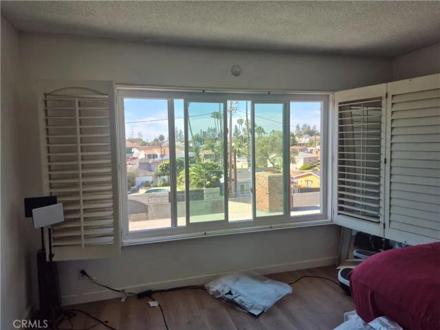 12621 S Hoover South, Los Angeles, CA 90044