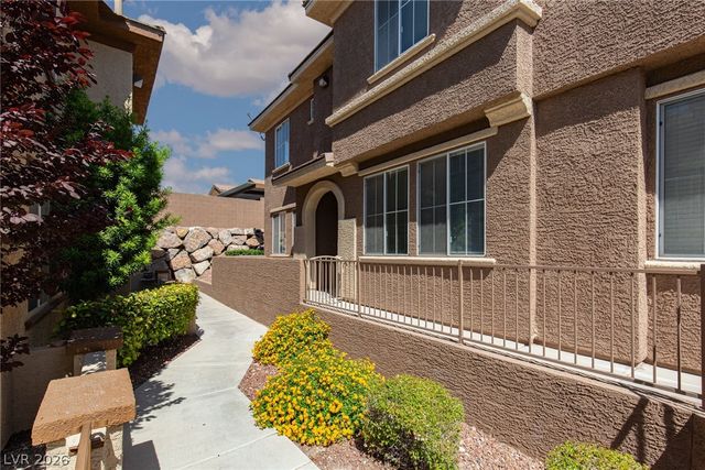 3965 PALM BEACH Street 101, Las Vegas, NV 89129
