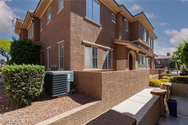 3965 PALM BEACH Street 101, Las Vegas, NV 89129