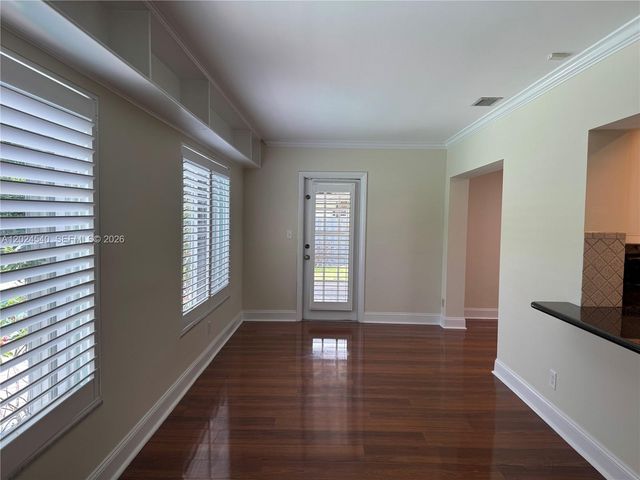 1660 NW 42nd St, Oakland Park, FL 33309