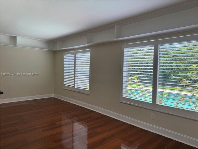 1660 NW 42nd St, Oakland Park, FL 33309