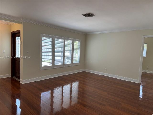 1660 NW 42nd St, Oakland Park, FL 33309