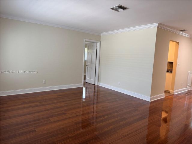 1660 NW 42nd St, Oakland Park, FL 33309
