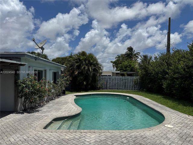 1660 NW 42nd St, Oakland Park, FL 33309