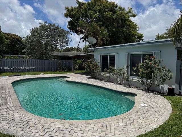 1660 NW 42nd St, Oakland Park, FL 33309
