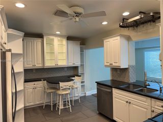 1660 NW 42nd St, Oakland Park, FL 33309
