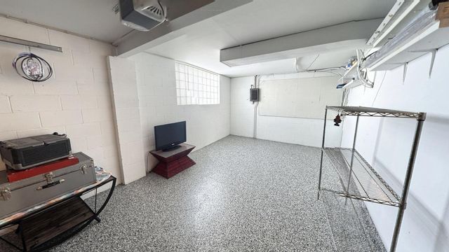 543 Ridge Circle, Streamwood, IL 60107