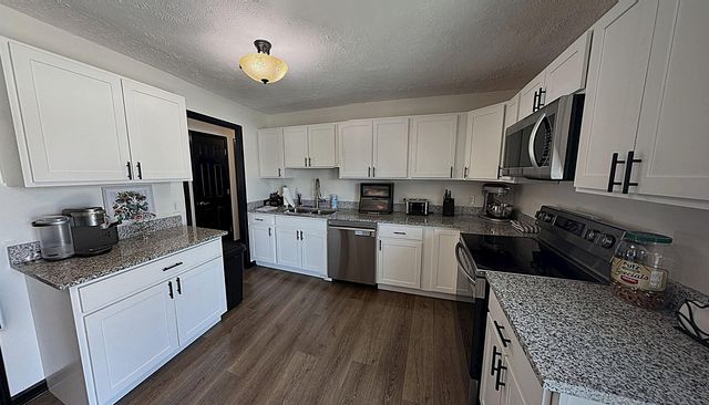 543 Ridge Circle, Streamwood, IL 60107