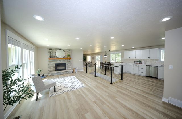 4725 S Bates Rd, Spokane, WA 99206