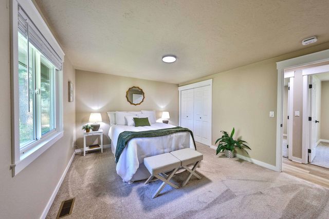 4725 S Bates Rd, Spokane, WA 99206