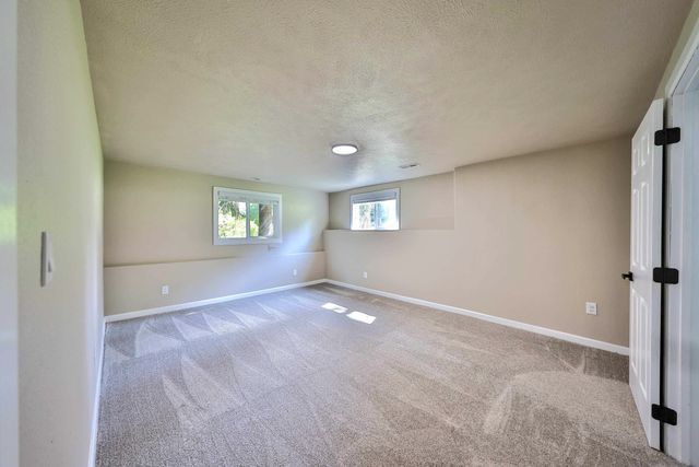 4725 S Bates Rd, Spokane, WA 99206