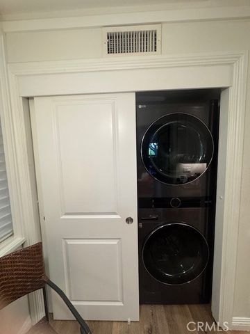 5216 Yarmouth 107, Encino, CA 91316