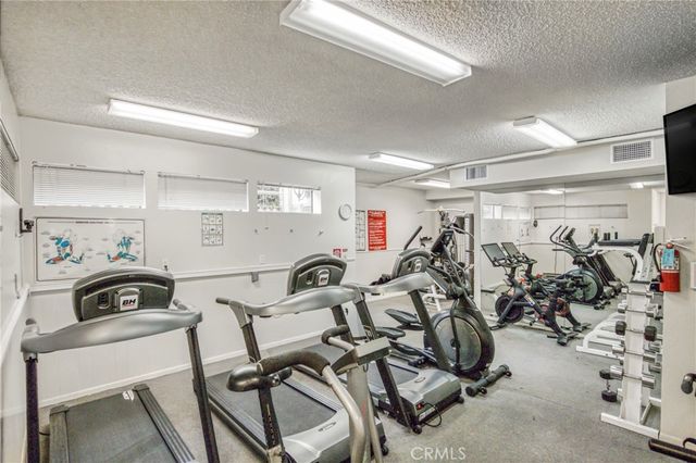 5216 Yarmouth 107, Encino, CA 91316