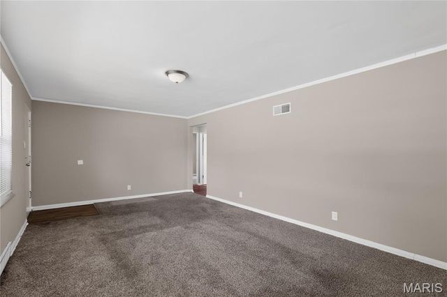9922 Norwich Drive, St Louis, MO 63137