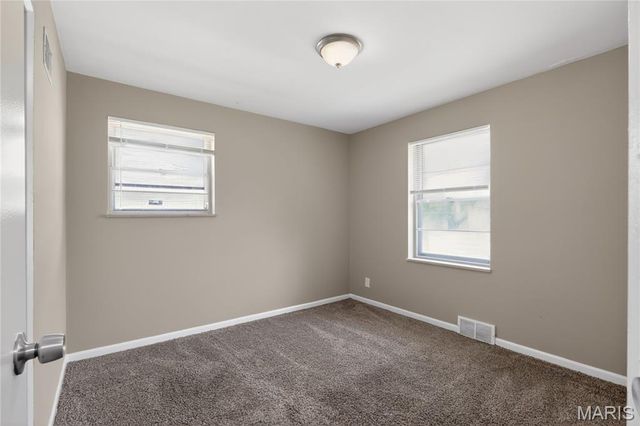 9922 Norwich Drive, St Louis, MO 63137