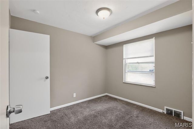 9922 Norwich Drive, St Louis, MO 63137