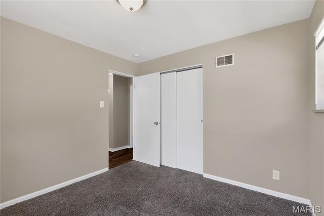9922 Norwich Drive, St Louis, MO 63137
