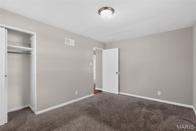 9922 Norwich Drive, St Louis, MO 63137