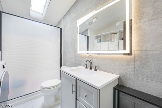 191 W 24th Street B22, Bayonne City, NJ 07002