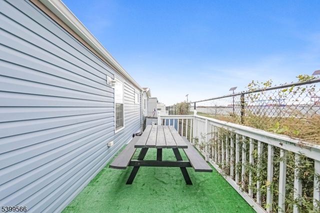 191 W 24th Street B22, Bayonne City, NJ 07002