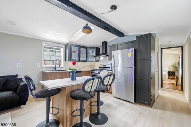 191 W 24th Street B22, Bayonne City, NJ 07002