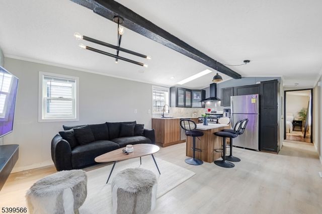 191 W 24th Street B22, Bayonne City, NJ 07002