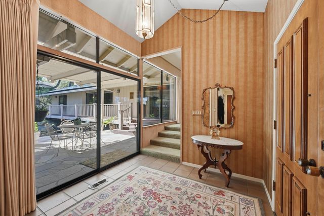 8860 Auburn Valley Rd, Auburn, CA 95602