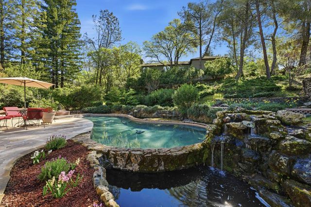 8860 Auburn Valley Rd, Auburn, CA 95602