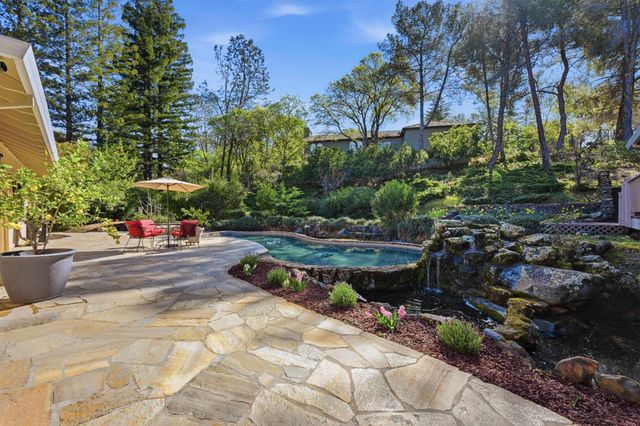 8860 Auburn Valley Rd, Auburn, CA 95602