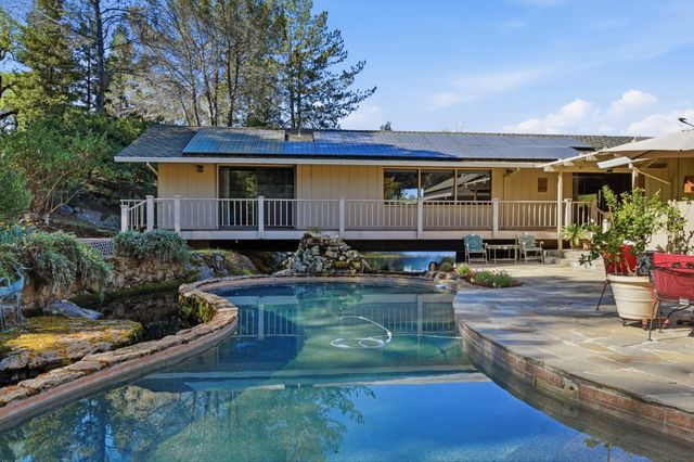 8860 Auburn Valley Rd, Auburn, CA 95602