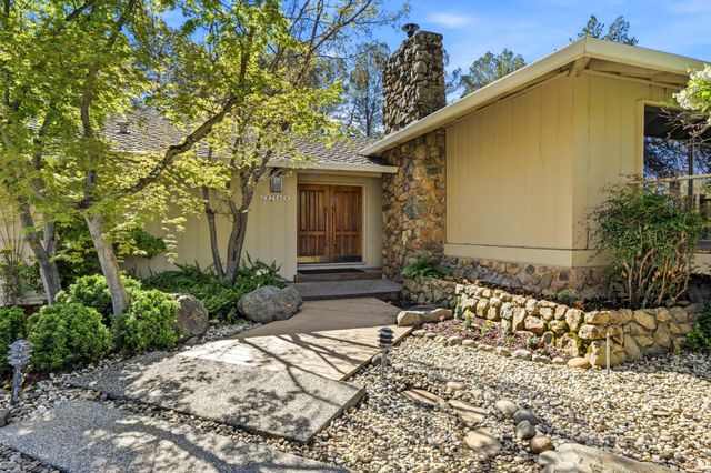 8860 Auburn Valley Rd, Auburn, CA 95602