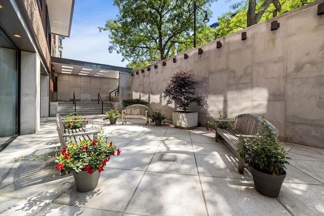 180 Beacon 15B, Boston, MA 02116