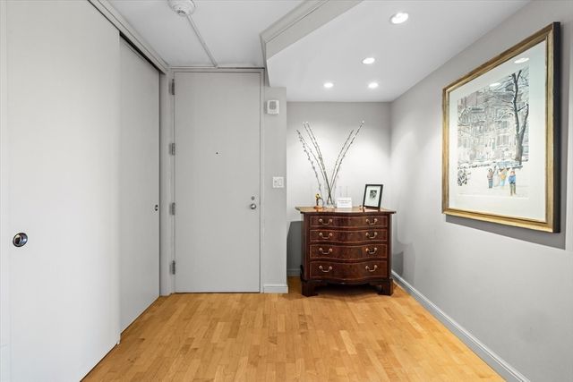 180 Beacon 15B, Boston, MA 02116