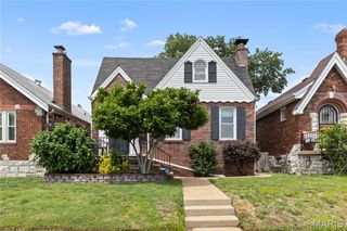 5715 Chippewa Street, St Louis, MO 63109