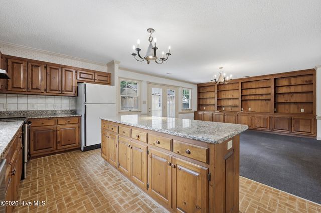 1615 Parkview Drive, Elizabeth City, NC 27909