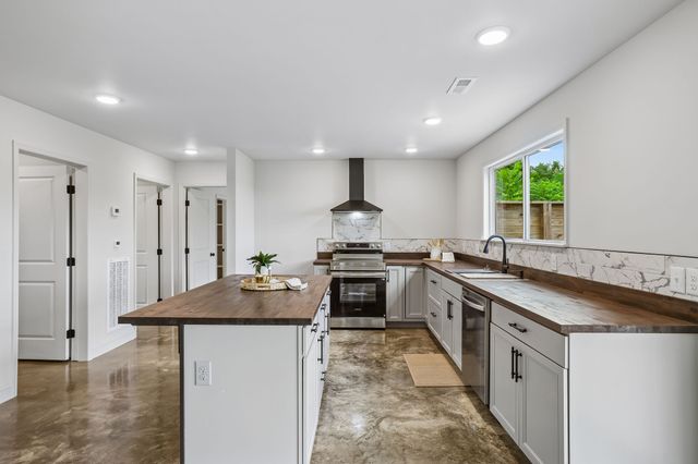 1124 Dale Ridge Rd, Dowelltown, TN 37059